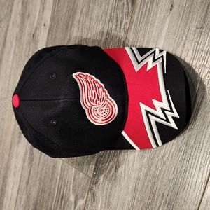 EUC Annco NHL Detroit Red Wings Youth velcro adjustable Hat